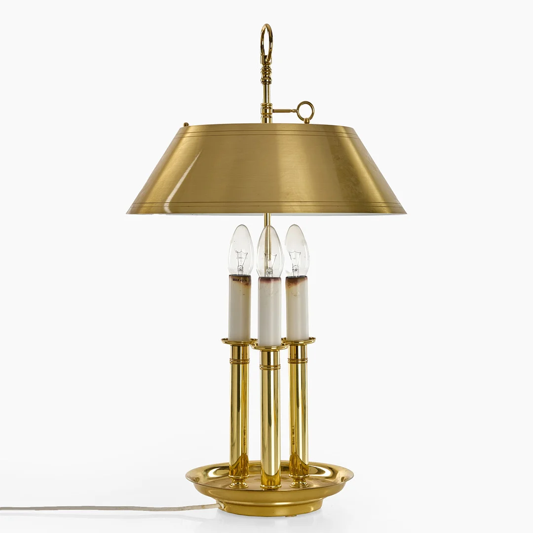 BORDSLAMPA, 3 ljuspunkter, mässing, 1900-talets andra hälft. Etikettmärkt: Örsjö Industri AB. — Table Lamps — Crafoord Auktioner Stockholm