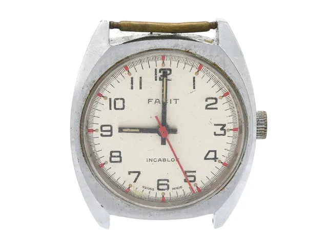 Facit Incabloc Armbandsur Ø30mm manuell, stål, boettnr: 320 går ej, utan länk.