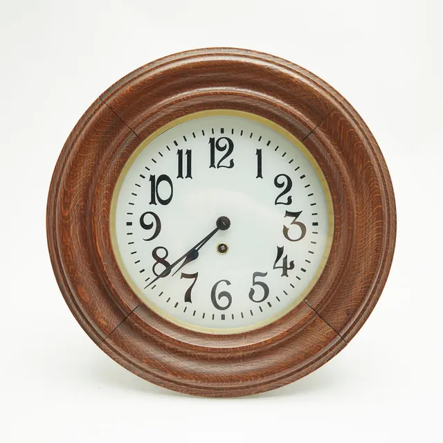 LENZKIRCH. Wanduhr, Holz, Glas, 20. Jahrhundert.