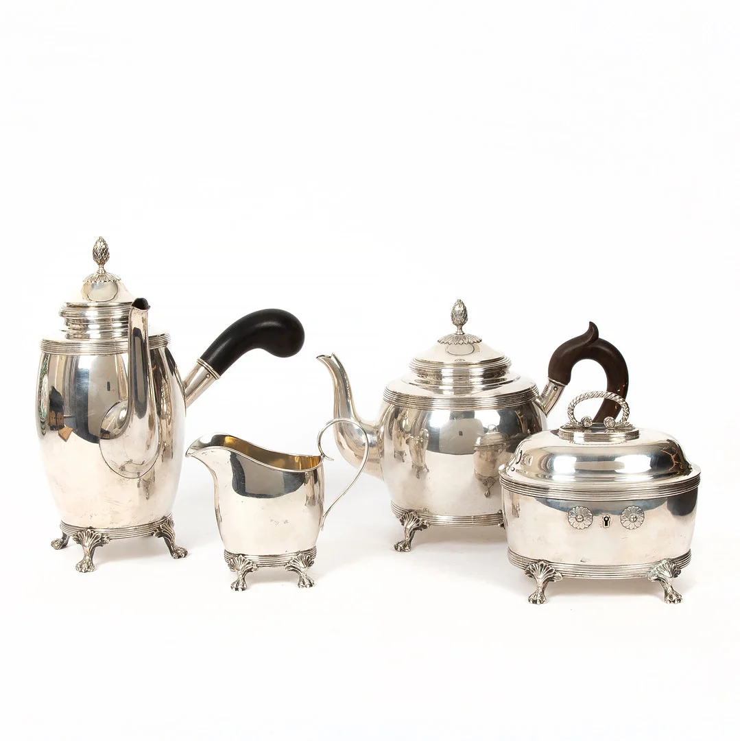 C. G. HALLBERG, te- och kaffeservis, gustaviansk stil, 4 delar, Stockholm, 1916 och 1917. — Silver — Stockholms Auktionsverk Göteborg
