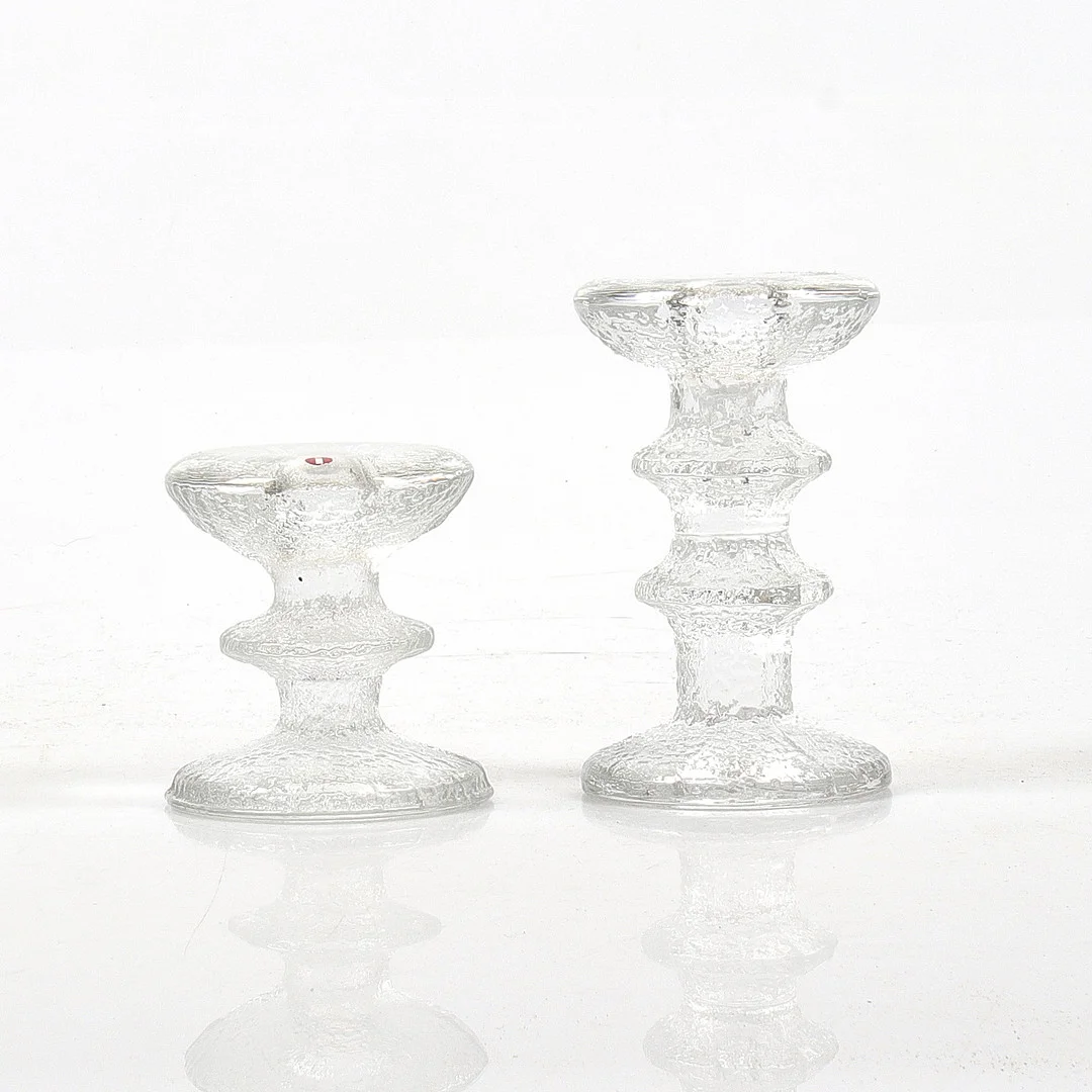 TIMO SARPANEVA. Ljusstakar, 2 st, glas, "Festivo", Iittala, Finland. — Candlesticks — Stadsauktion Sundsvall