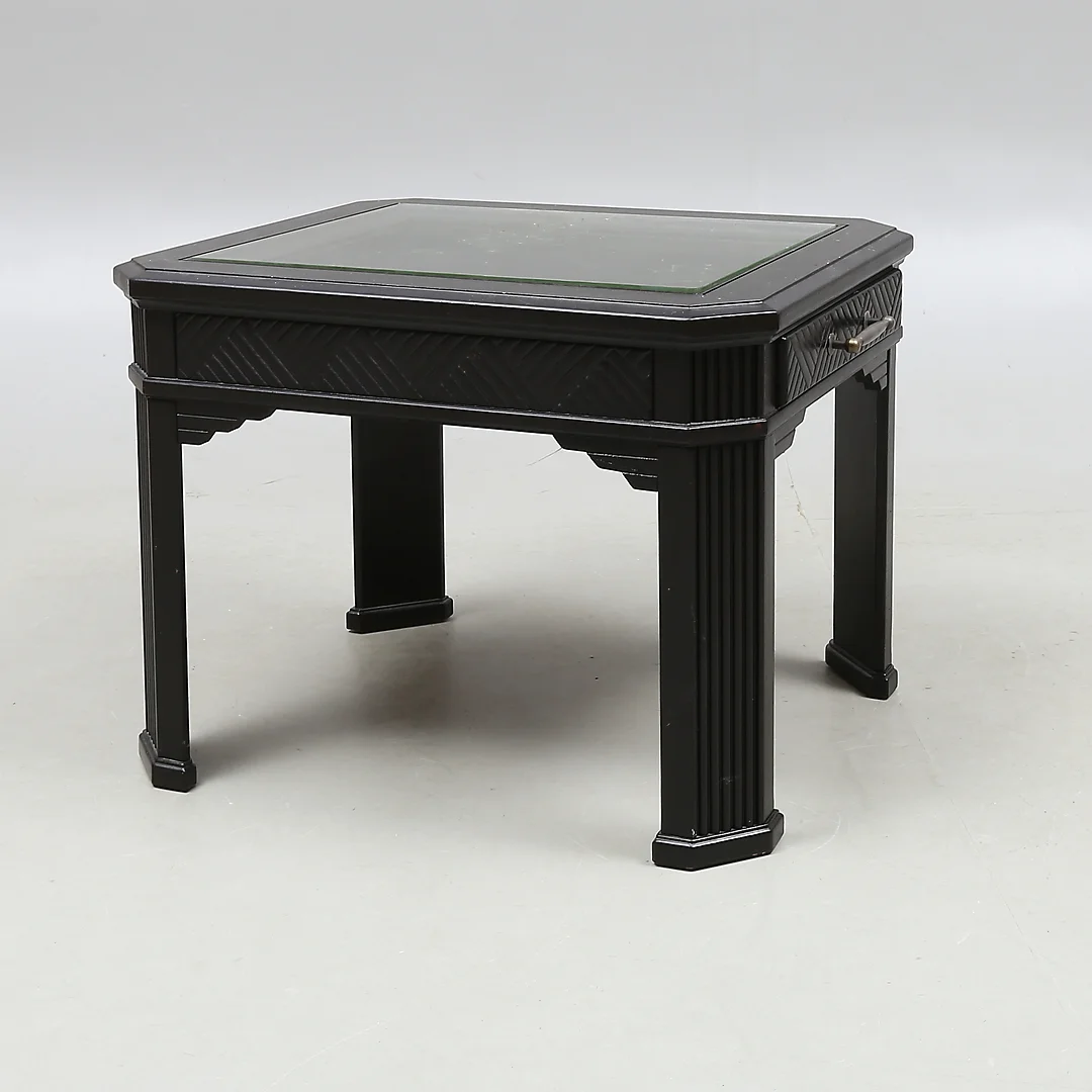 SOFFBORD med förvaring, trä, glas, 1900-talets slut. — Tables — Auktionshuset Kolonn
