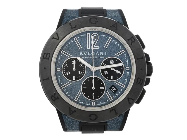 BVLGARI, Diagono Magnesium, Cal 080 TEET, Verk nr. 274863, Serie nr. PO 00538, Ref nr. DG 42 SMC CH, kronograf, herrur, 42 mm, keramik/magnesium, automatisk, safirglas, datum, integrerat gummiband, originalspänne, cert, juli 2016, box, ytterkartong.