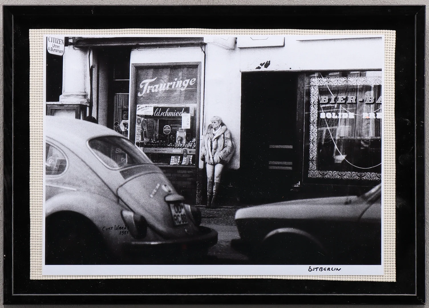 CURT WARÅS. Svartvit fotografi, Östberlin. — Photography — Karlstad Hammarö Auktionsverk