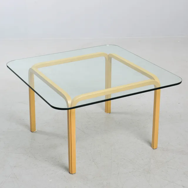 ALVAR AALTO. Soffbord, modell Y805, Artek, Finland.