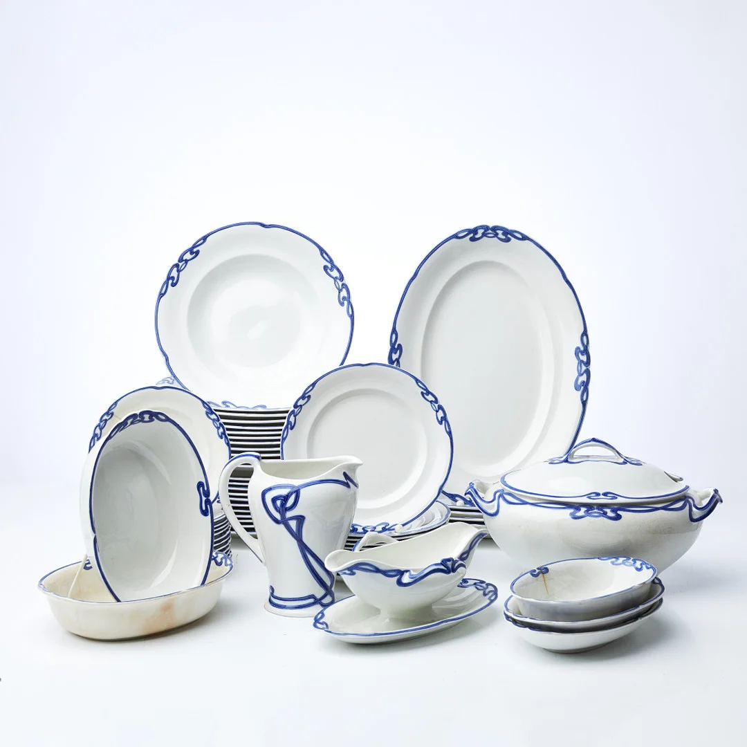 MATSERVIS. 57 dlr, flintgods, "Dresden", Villeroy & Boch, Jugend, tidigt 1900-tal. — European — Stockholms Auktionsverk Sickla