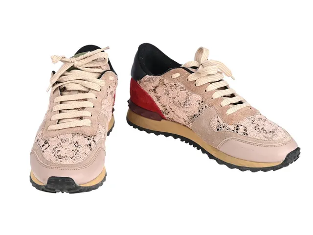 SKOR, VALENTINO, Garavani, Lace-Leather sneakers, rosa mocka, vinröd mocka, rosa tyg, stl 39, skopåse, kartong, bruksslitage.