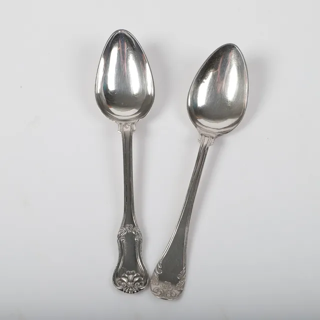 MATSKEDAR, 2 stycken, "Olga" samt "Franska Liljan", silver, 1865-1898.