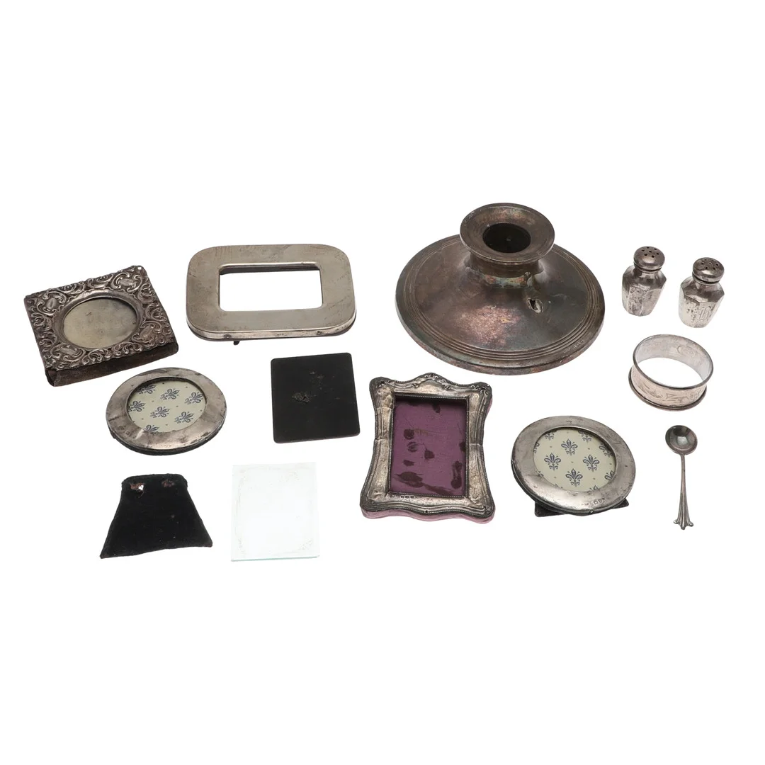 A MIXED LOT OF SILVER. — Silver — Lawrences Auctioneers