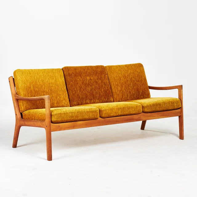 OLE WANSCHER. SOFFA, "Senator", 1960-tal, France & Son, Danmark, teak, lösa sitt- och ryggplymåer, gul textilklädsel, brickmärkt.