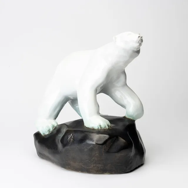 WÄINÖ AALTONEN. TILLSKRIVEN. Figurin, Isbjörn, porslin, monogramsignerad.