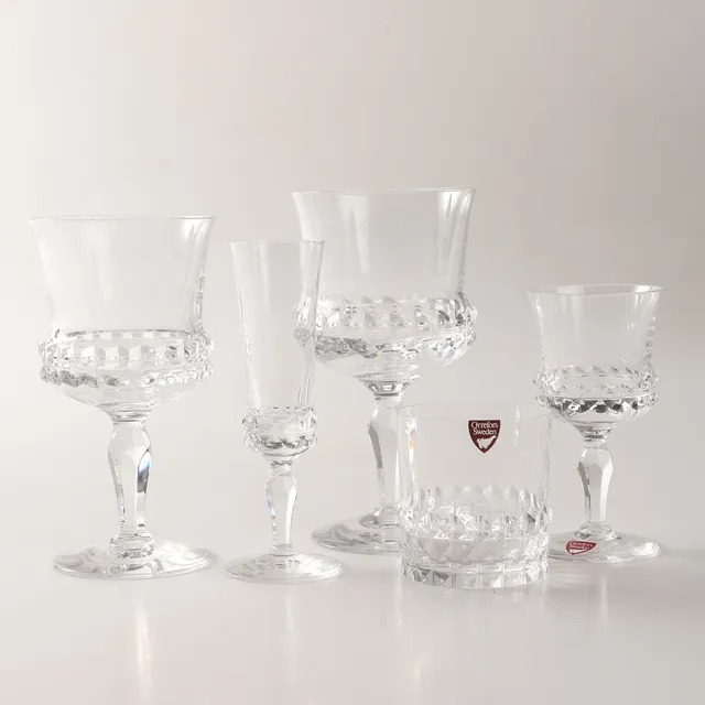 INGEBORG LUNDIN. Glasservis, 39 delar, "Silvia", Orrefors.
