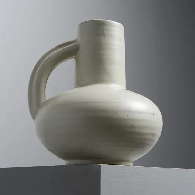 HARALD ÖSTERGREN. Krus, modell 50, Swedish Modern, Upsala-Ekeby, 1940-tal.