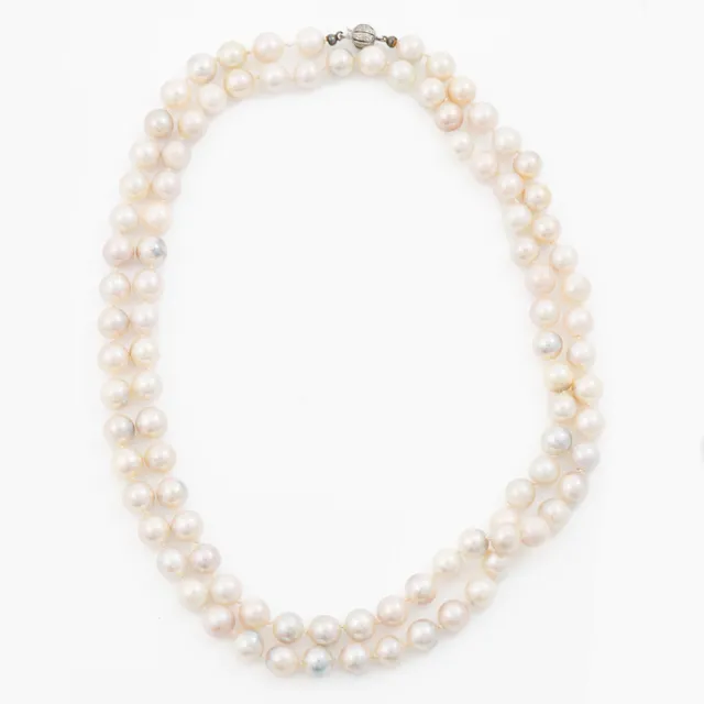 Collier med odlade pärlor, lås silver.