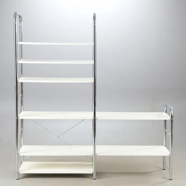RUTGER ANDERSSON. Hyllsystem, "Niklas", vitlackerade träskivor med metallstomme, IKEA, 1900-talets andra hälft.
