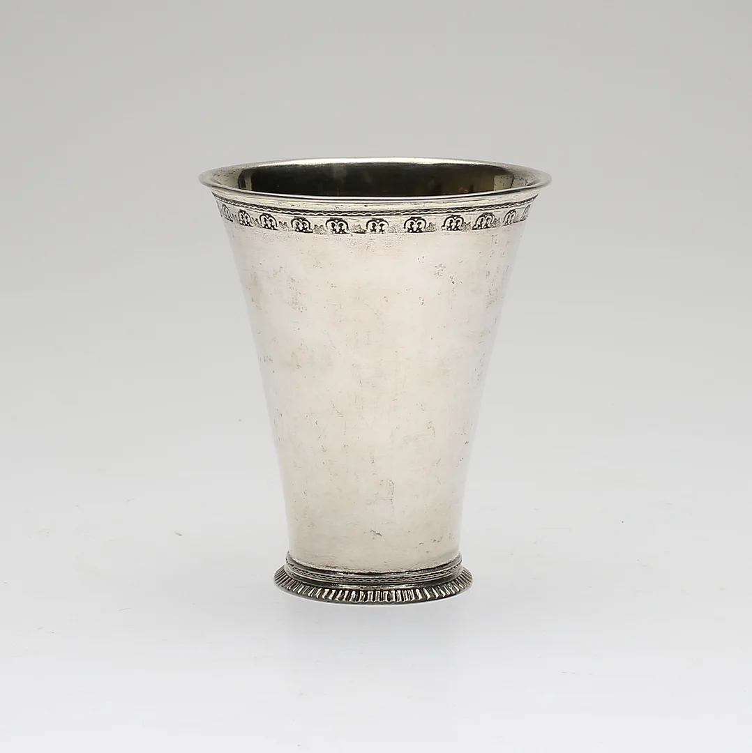 BÄGARE, silver, Johan Pettersson Berg (verksam 1727-1762), Norrköping 1742. — Silver — Gomér & Andersson Norrköping