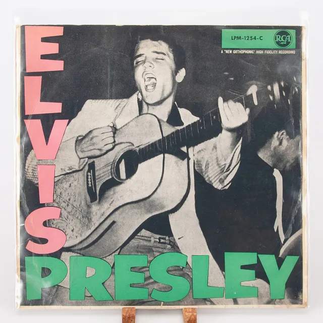 ELVIS PRESLEY. Self-titled vinyl release recorded by Radio Corporation Of America, label version s3 Long Play, cat no LPM-1254-C, Germany, 1957.