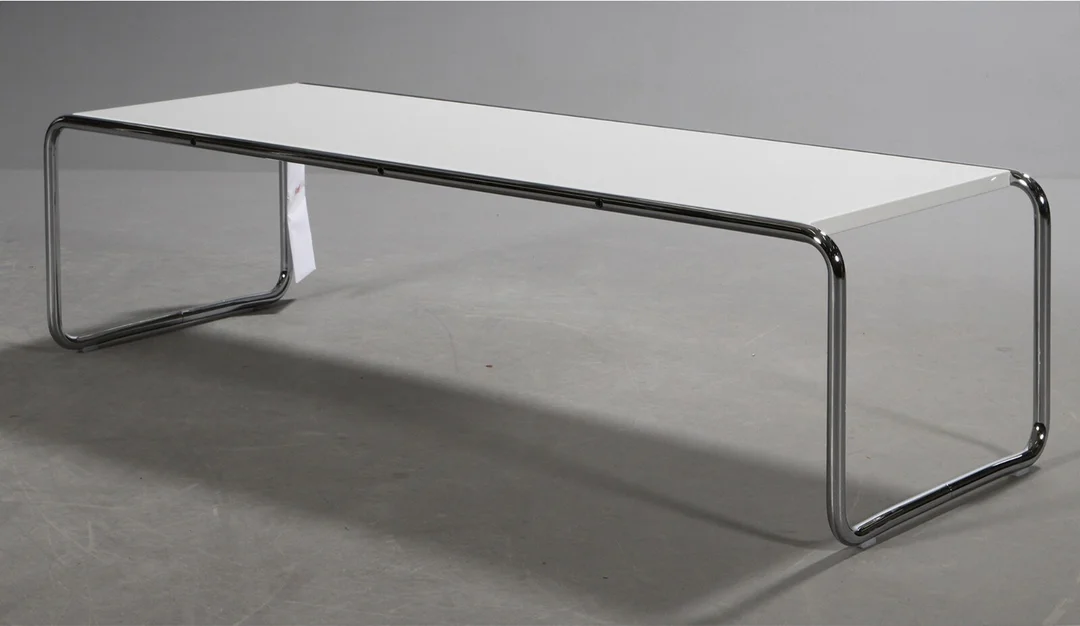 Marcel Breuer for Knoll. Sofabord model Laccio — Furniture/Coffee tables, occasional tables — Lauritz