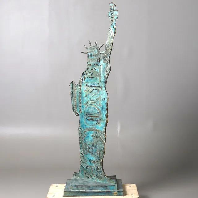 ANDREAS WARGENBRANT. STATUE OF LIBERTY. SIGNERAD OCH NUMERERAD 3/8, GRÖN PATINERAD BRONS.