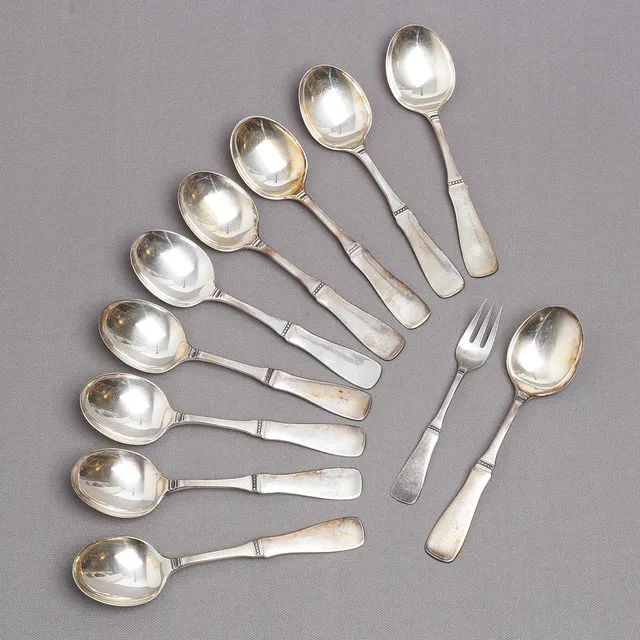 DESSERTSKEDAR samt PLOCKGAFFEL, 10 + 1, silver, modell "Uppsala", MGAB, 1964.
