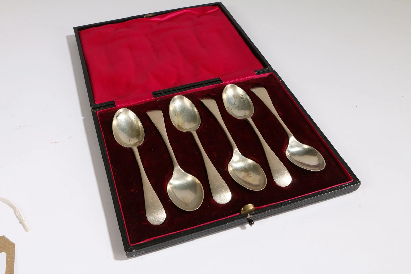 A SET OF SIX GEORGE V SILVER TEASPOONS. — Silver — Bishop & Miller