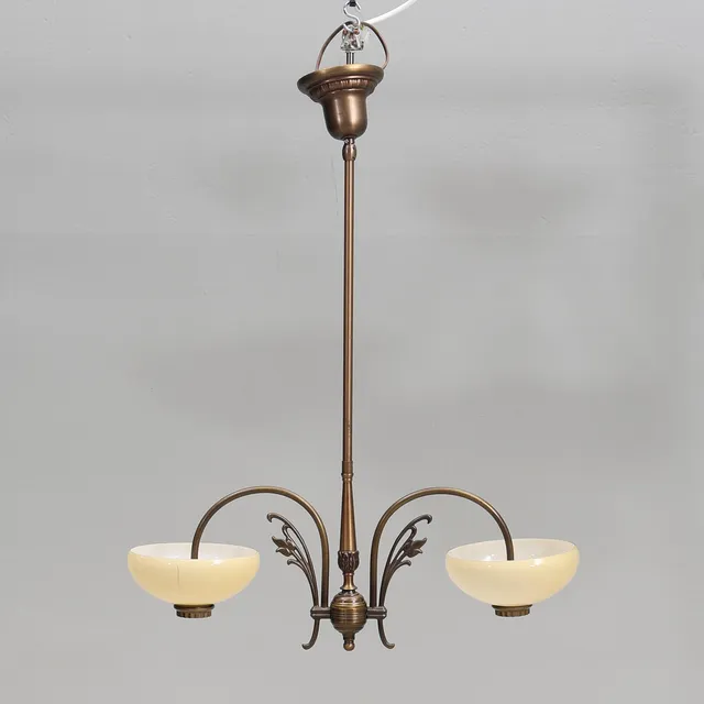 TAKLAMPA. Glas och metall, 1900-tal.