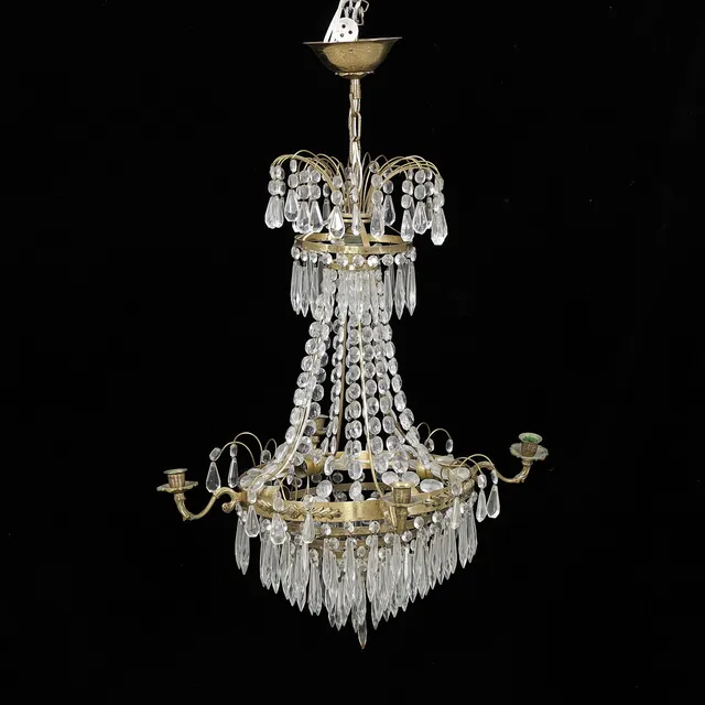LJUSKRONA, empirestil, 1900-tal, höjd exklusive kedja 60 cm.