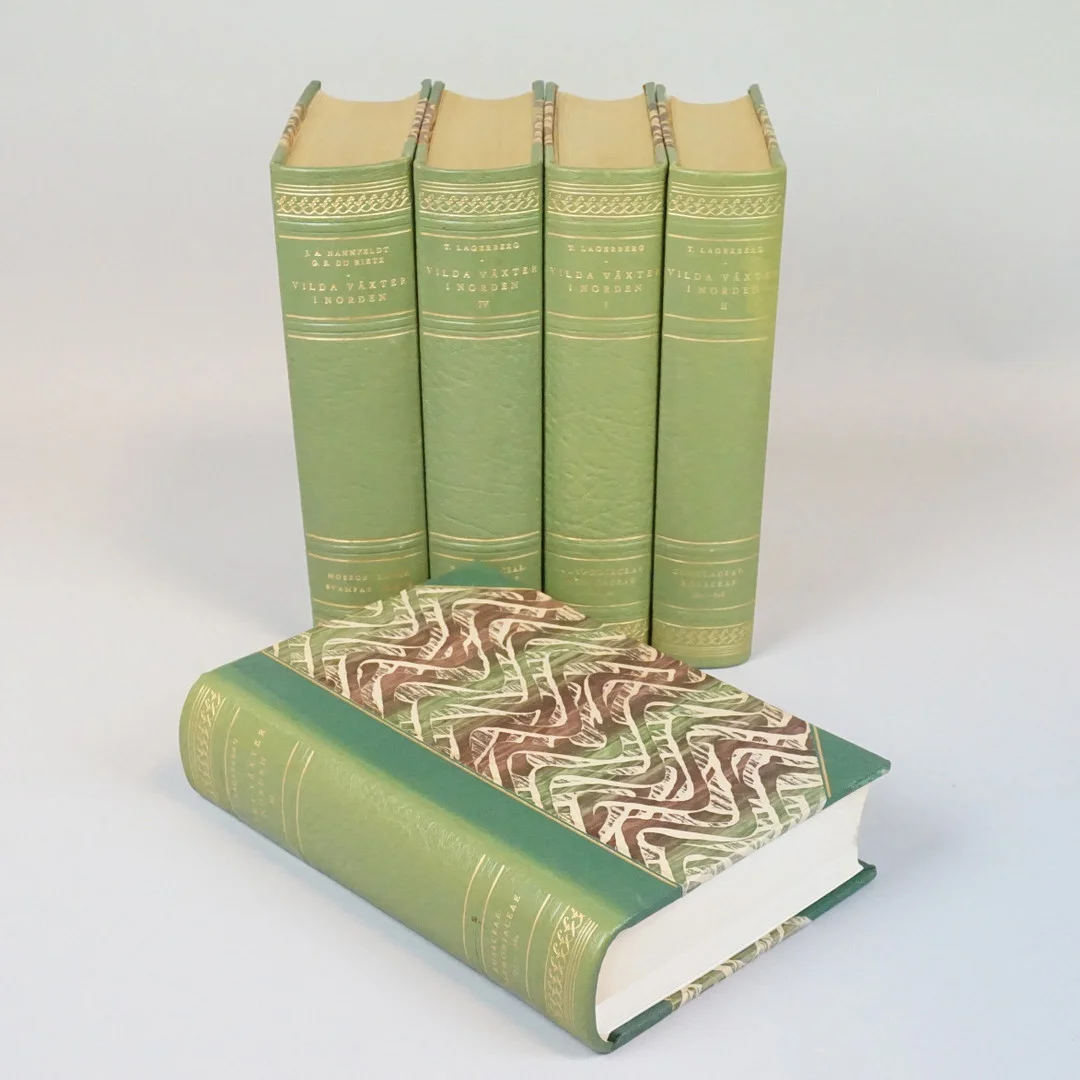BÖCKER, 5 band, "Vilda växter i norden", 1952. — Books — Roslagens Auktionsverk