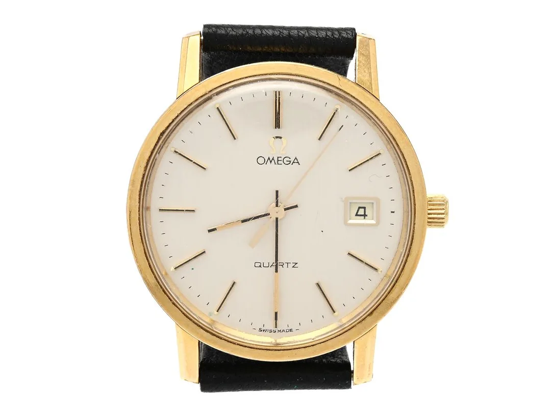 OMEGA, Seamaster, Cal 1342, Serie nr. 43555284, Ref nr. MD 196.0160, Boett nr. 196.0160 (MLB), herrur, 34,5 mm, doublé (20 micron, skadad), quartz, plexiglas, datum, defekt (akut servicebehov), skadad krona (se fördjupad info), läderband, ca 1979. — Klockor/Omega — Kaplans