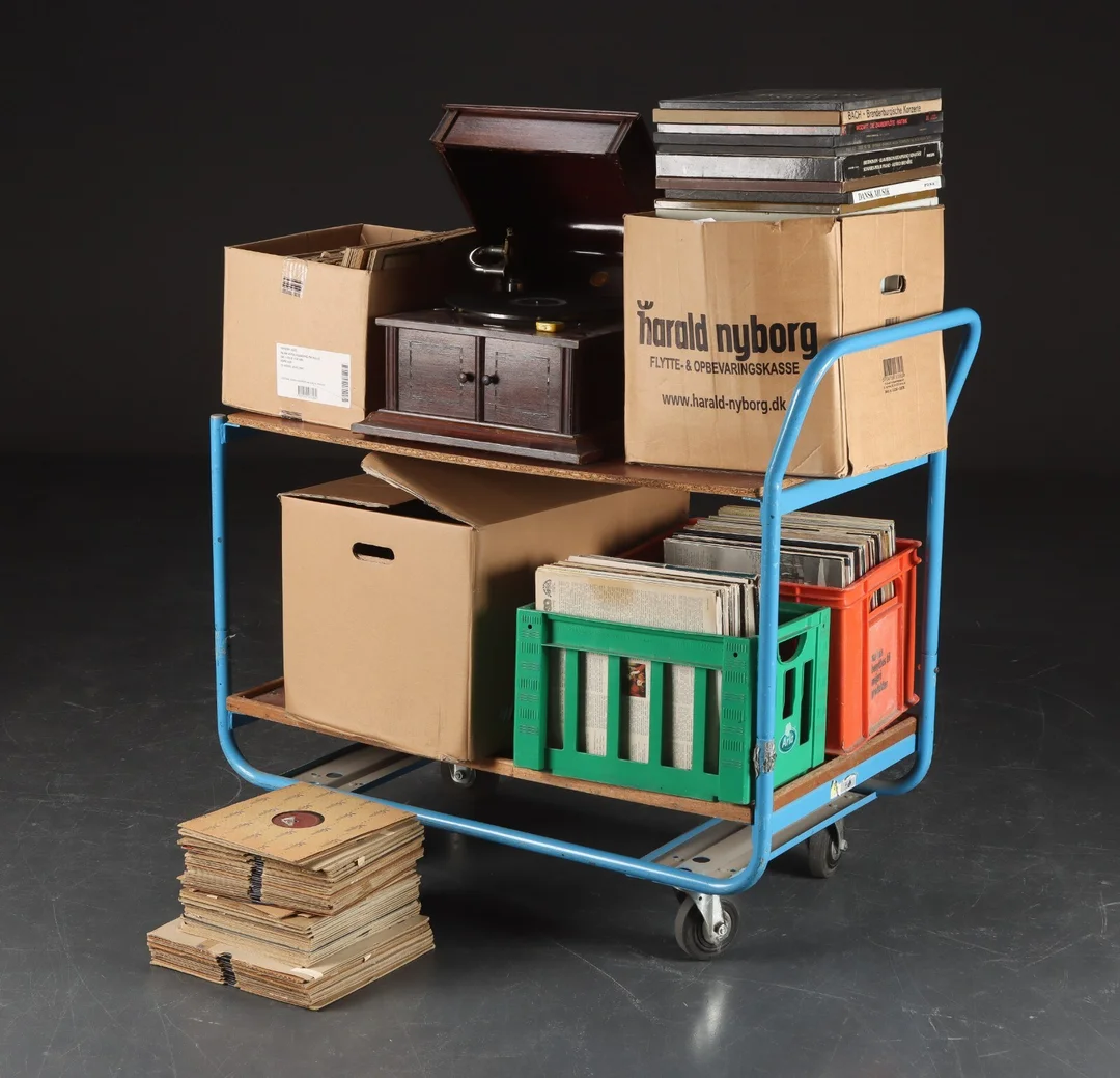 Samling LP plader samt pladespiller — Hobby and collectibles/Music, musical instruments — Lauritz