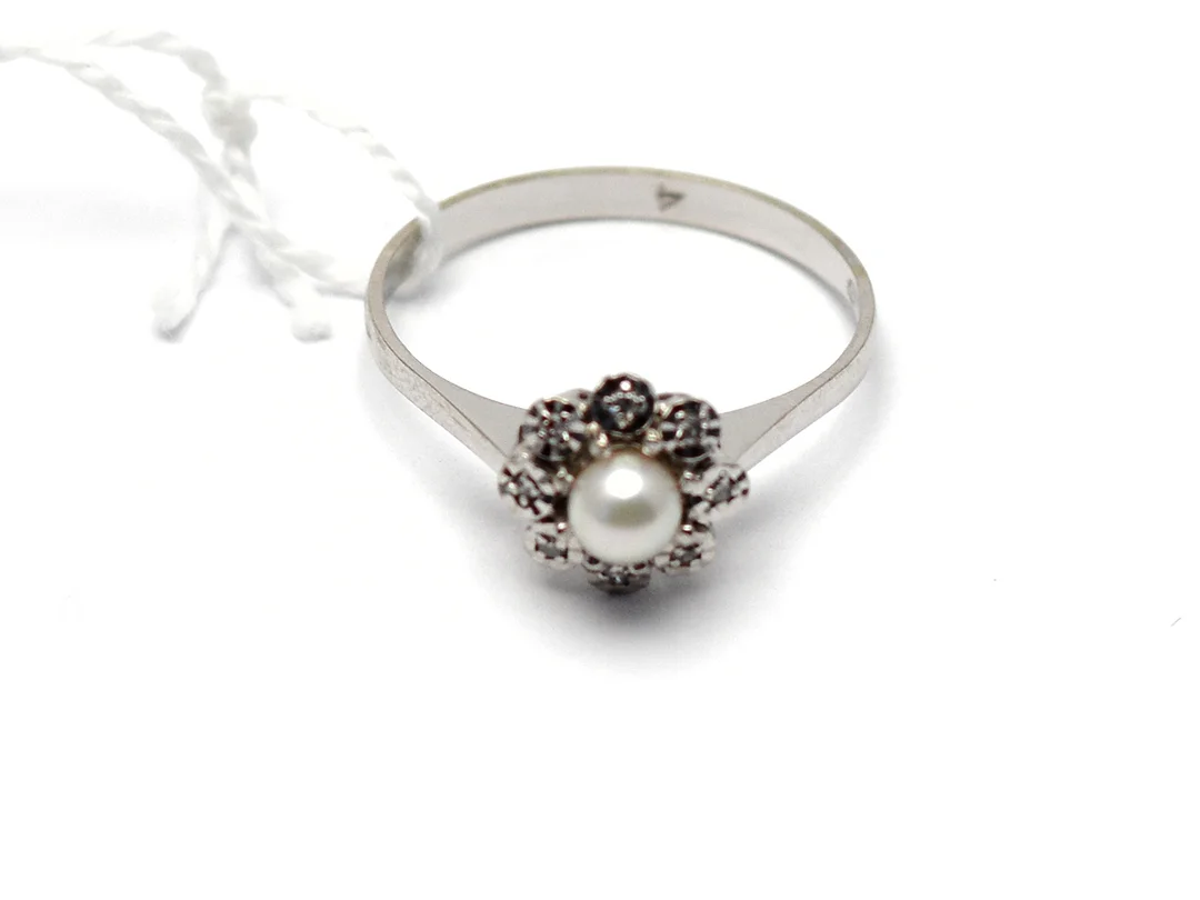 Ring vitguld 18K 1,9g Ø17¼ med åttkantslipade diamanter 8xca.0,005ct — Smycken/Ring — Kaplans