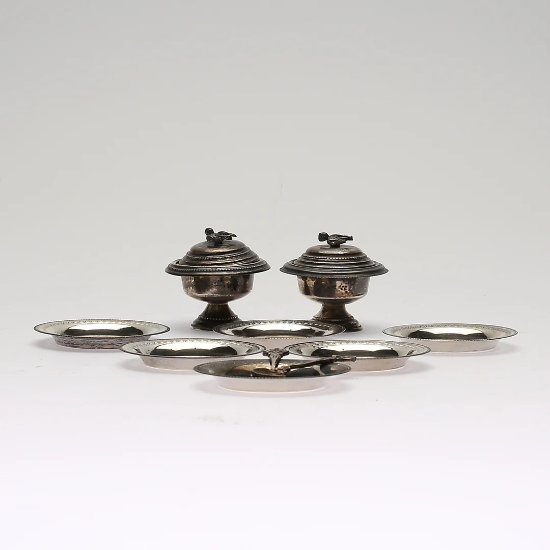 SILVERFÖREMÅL, 10 st, sannolikt Egypten, 1900-tal. Silvervikt ca 188 g. — Silver — Gomér & Andersson Norrköping