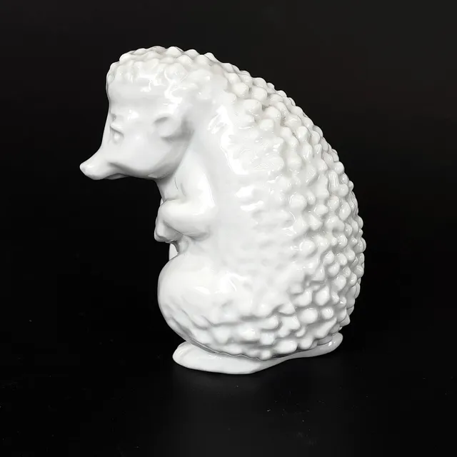 FRITZ HEIDENREICH. Figurin, sittande igelkott, porslin, Rosenthal, Tyskland.