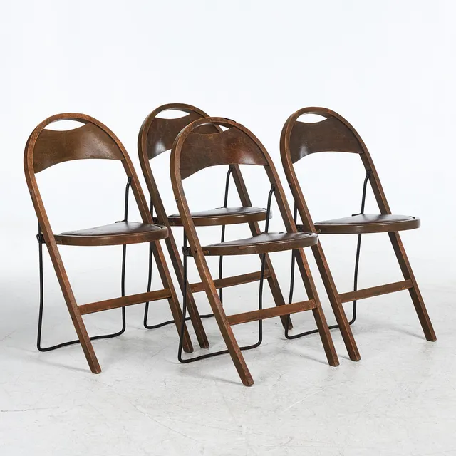UNO ÅHRÉN. 4 st, fällstolar, "Bern", formpressad betsad bok samt björk med konstskinn, 1900-talets första hälft, modellen formgiven 1930.