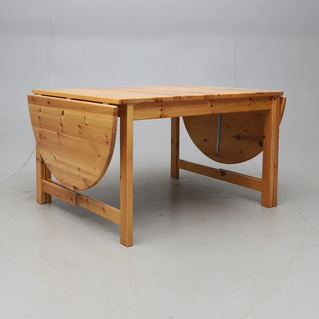 KARIN MOBRING. Klaffbord, "Sörgården", furu, IKEA,1980-tal.