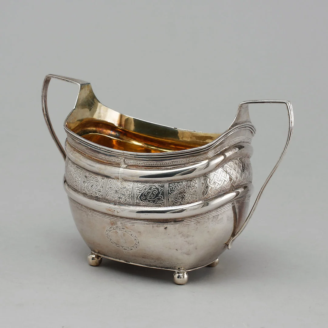 SOCKERSKÅL med hänklar, silver med invändig förgyllning, London 1805-06. Vikt ca 260 gram. — Silver — Göteborgs Auktionsverk