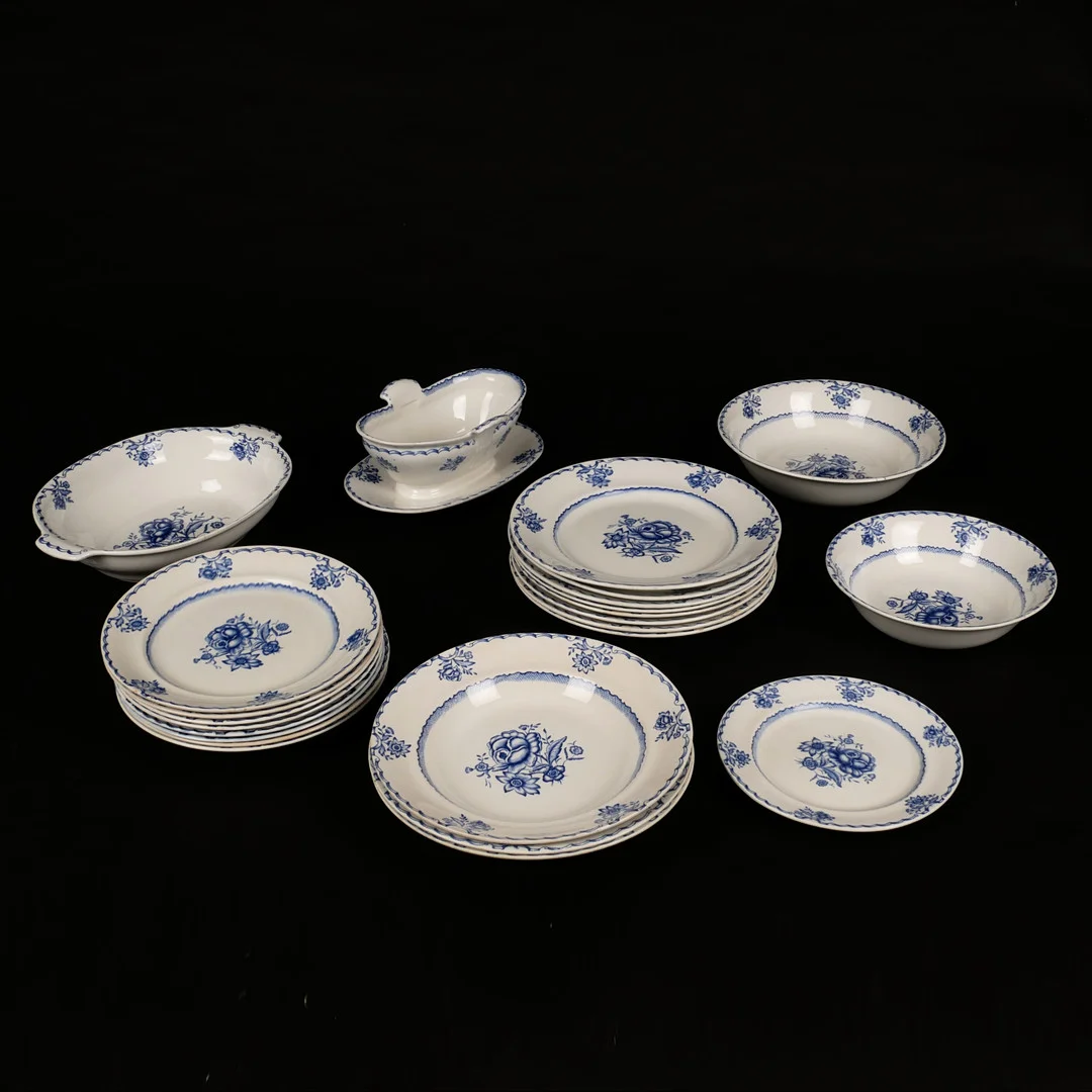 WILHELM KÅGE. Matservis, 24 delar, "Bukett", flintgods, Gustavsberg. — Tableware — Auktionsfirma Kenneth Svensson i Kalmar