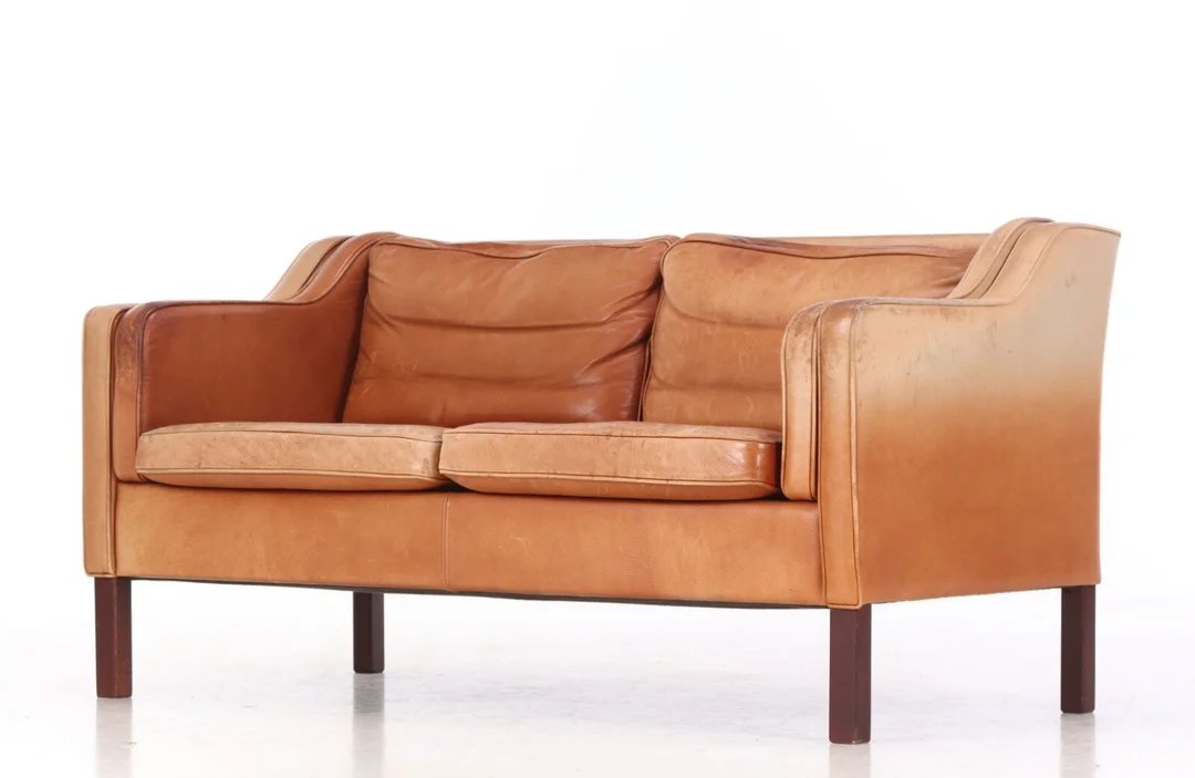 Mogens Hansen. Two-person sofa, patinated leather - model '195/2' — Furniture/Lounge suites, sofas — Lauritz