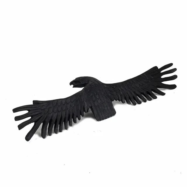 20TH CENTURY WOODEN PAINTED EAGLE.