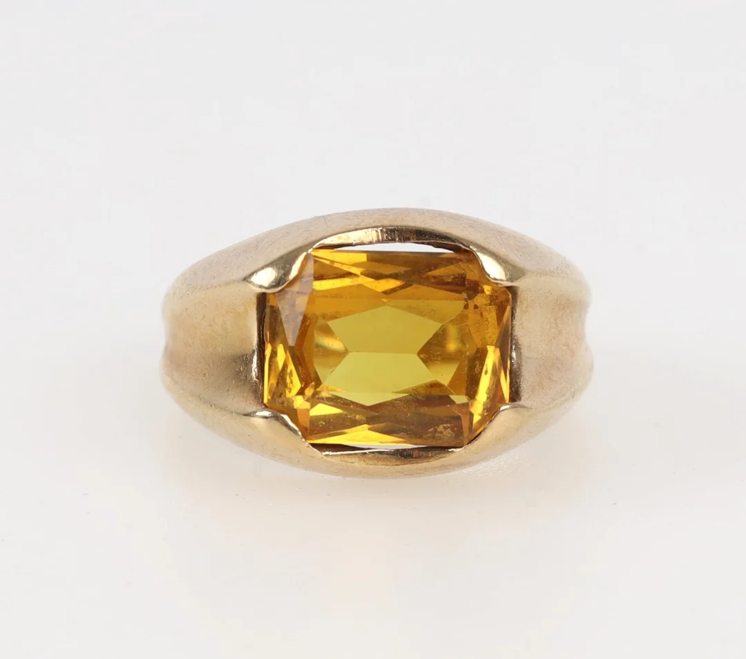 Gold ring with yellow synthetic. sapphire, 4.6 g. — Jewellery/Rings — Lauritz
