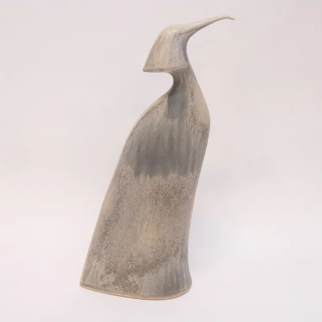 GETTHEN HOLM. SKULPTUR, STENGODS, I FORM AV SJÖFÅGEL.