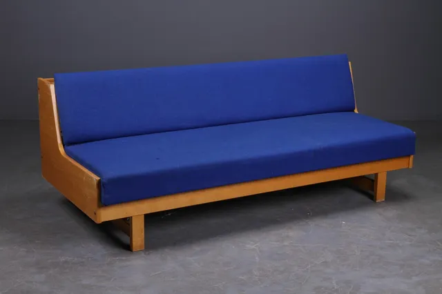 Hans J. Wegner for Getama. Daybed af bøg, model GE-258