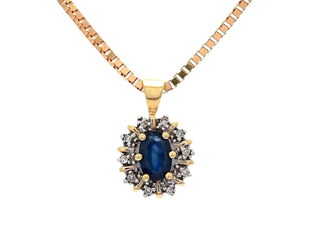 HÄNGE/KEDJA, 18K guld, carmoséhänge med ovalslipad safir och diamanter 0,05 ctv, längd 40 cm, vikt 5,9 g.