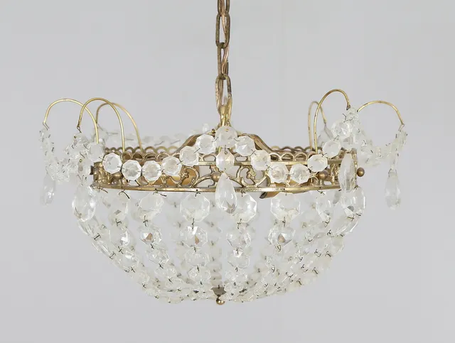 TAKLAMPA med prismor, 1900-tal.