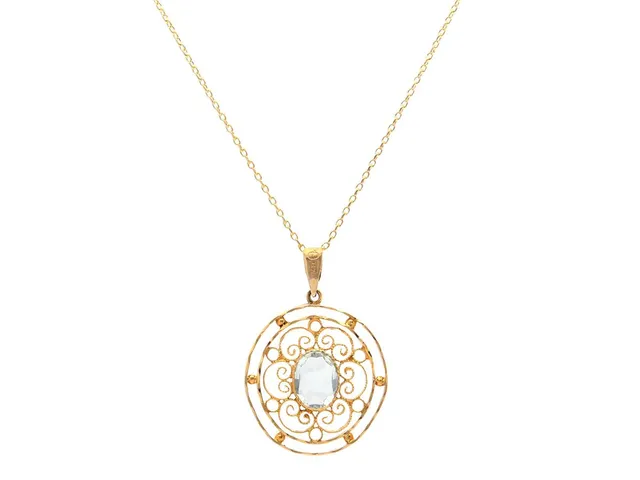 HÄNGE/KEDJA, 18K guld, ovalslipad akvamarin, längd kedja 41 cm, vikt 3,2 g.