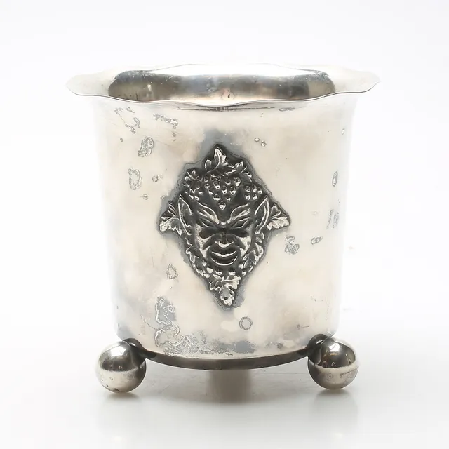 VINKYLARE, nysilver. Dekor av faun, CG Hallberg, 1900-tal.