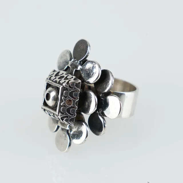 PENTTI SARPANEVA. Ring, 813 silver, Ø 17,5, Turun Hopea, Åbo 1968.