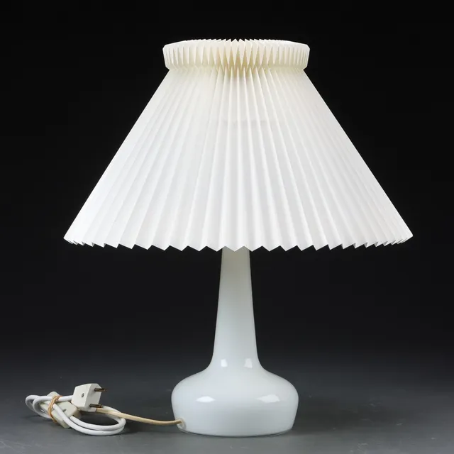 Le Klint. Bordlampe, model 311