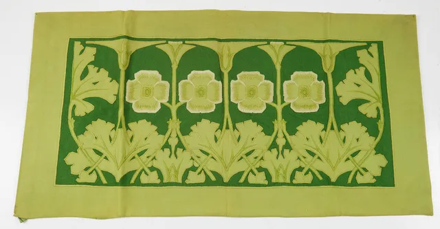 VÄGGBONAD, 1900-talets början, jugend, ylle, applikationsbroderi, fodrad med bomullssatin.