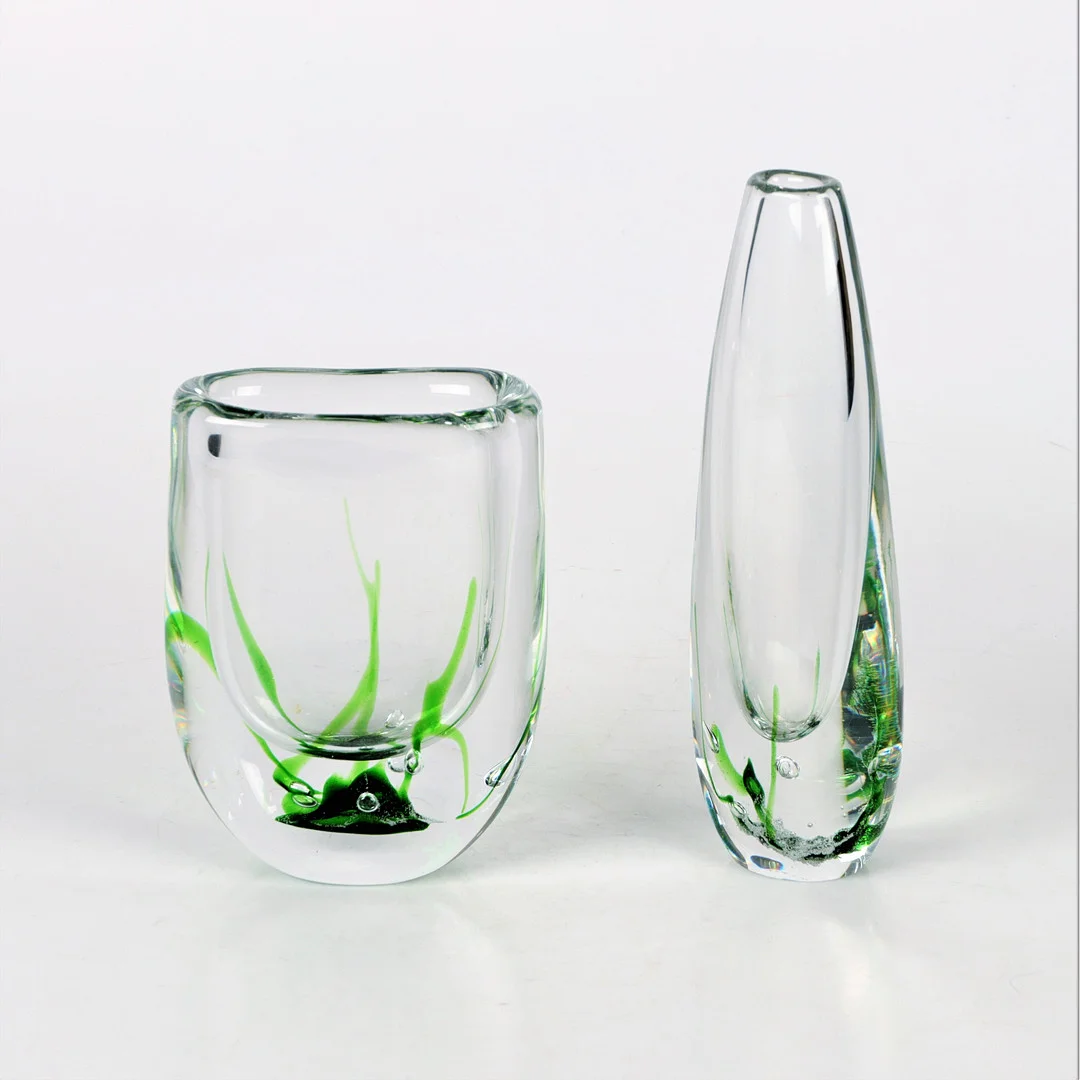 VICKE LINDSTRAND. 1904-1983, VASER, 2 st, "Sjögräs", Kosta. — Art glass — Auktionsverket Engelholm